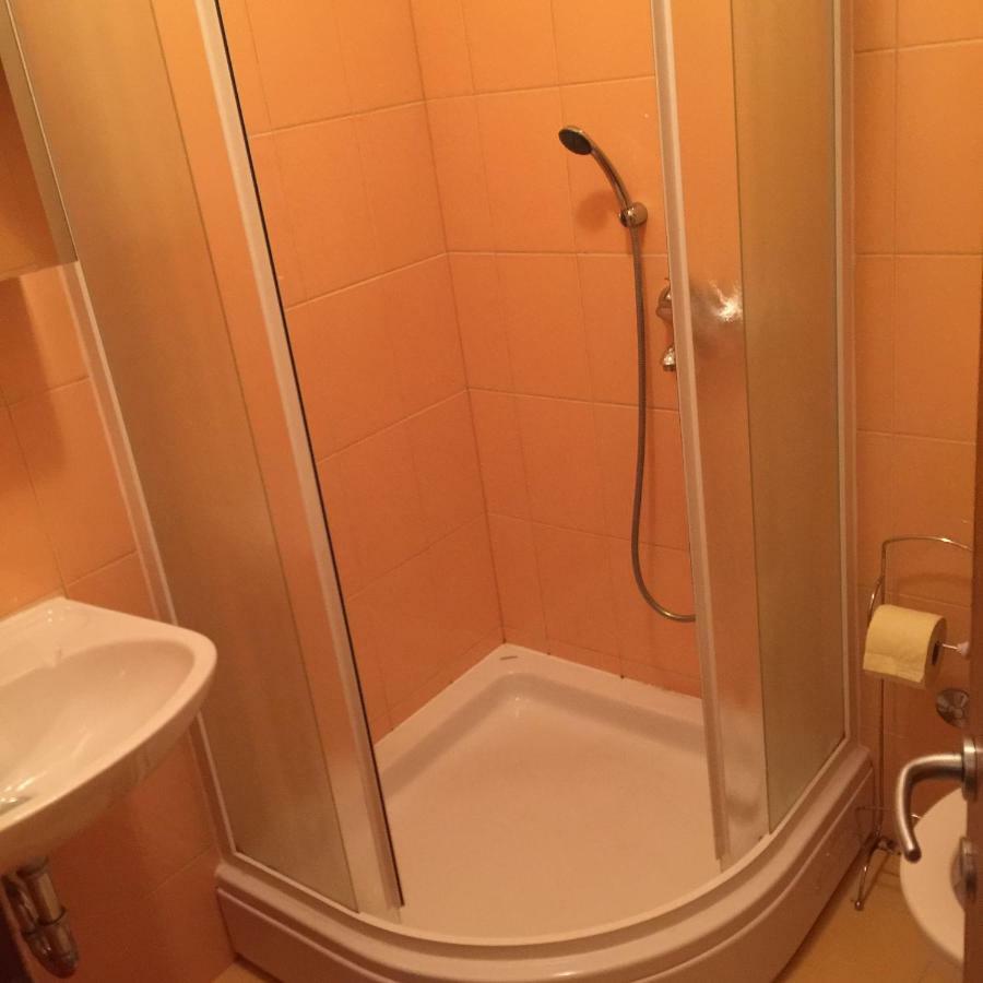 Apartments Gandalj لوكفا روجوزنيكا المظهر الخارجي الصورة